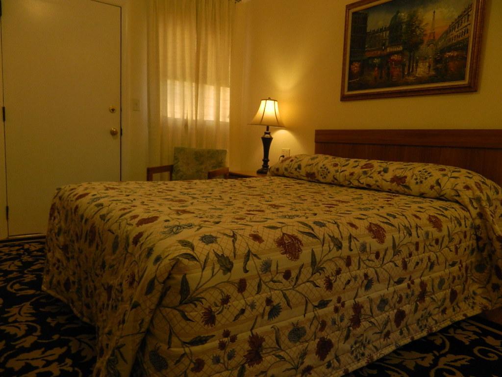 Twin Oaks Motel Манасквен Экстерьер фото